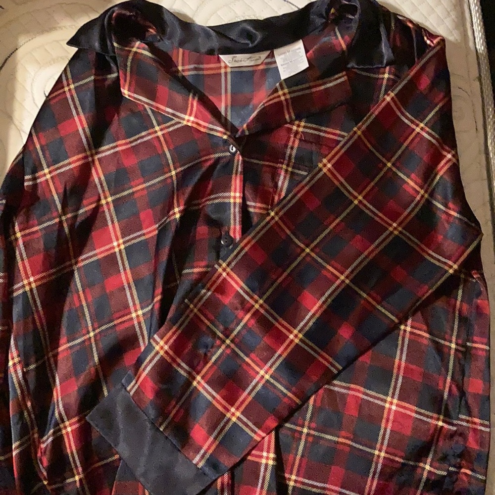 silky long sleeve sleep top
